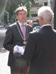 862416 Afbeelding van burgemeester Aleid Wolfsen in gesprek met directeur Albert van Wersch voor het vernieuwde ...